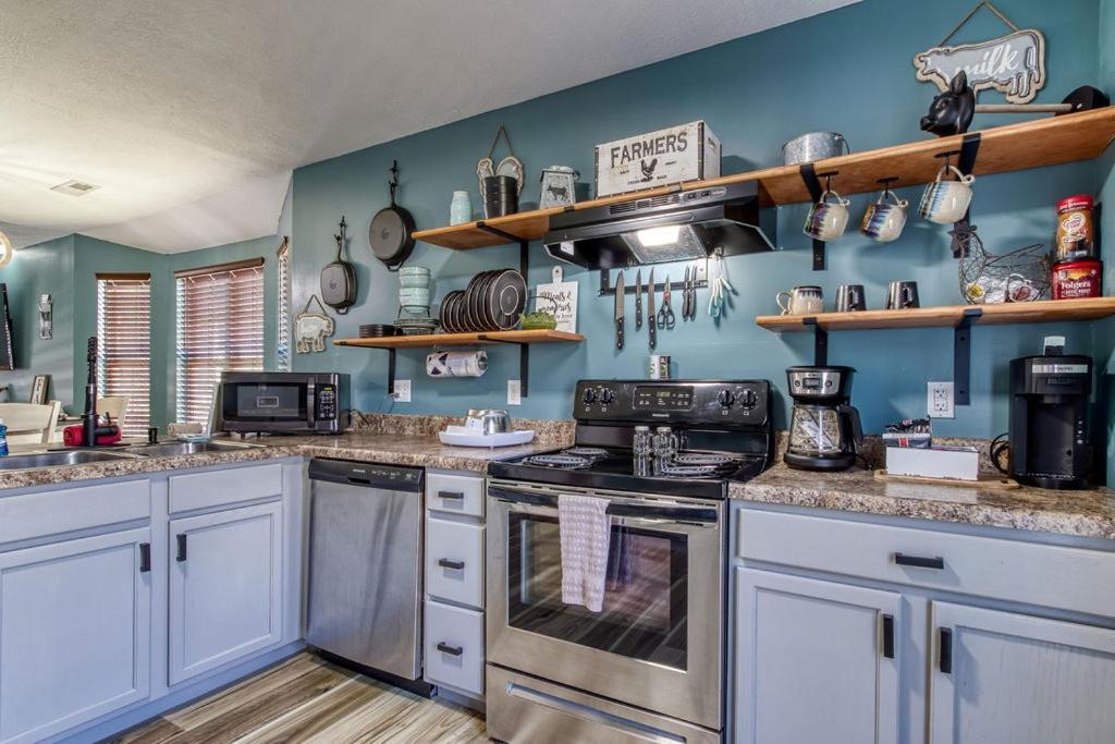 The Mason Jar, Hot Tub, Wifi, 1089 Free Tickets Each Paid Day, Dollywood And More! Pigeon Forge Buitenkant foto